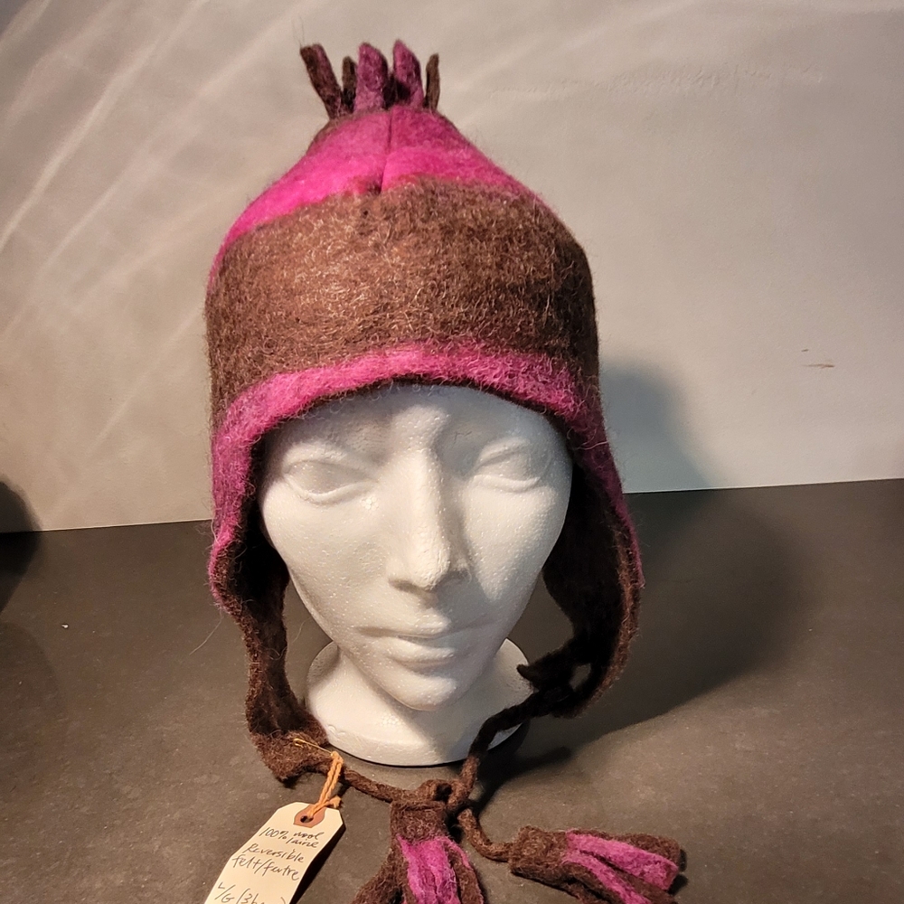 New Handmade 100% wool felted reversible winter hat